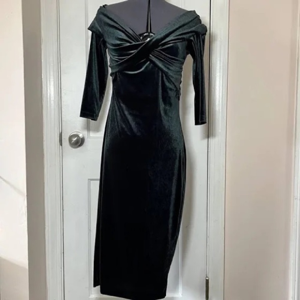 Zara Basic Velvet Off Shoulder Dress in Midnight Blue